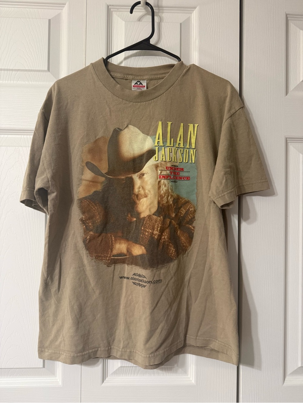 Vintage 90s Alan JACKSON Graphic Tee - Tan Short Sleeve Men’s Shirt